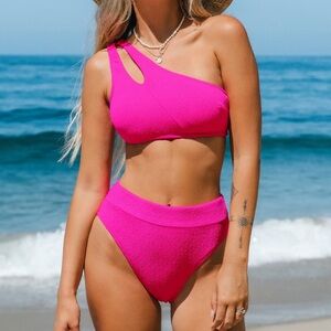 NWT Cupshe one shoulder bikini ( S/M)